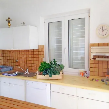 And Mladenka Pensionat Split